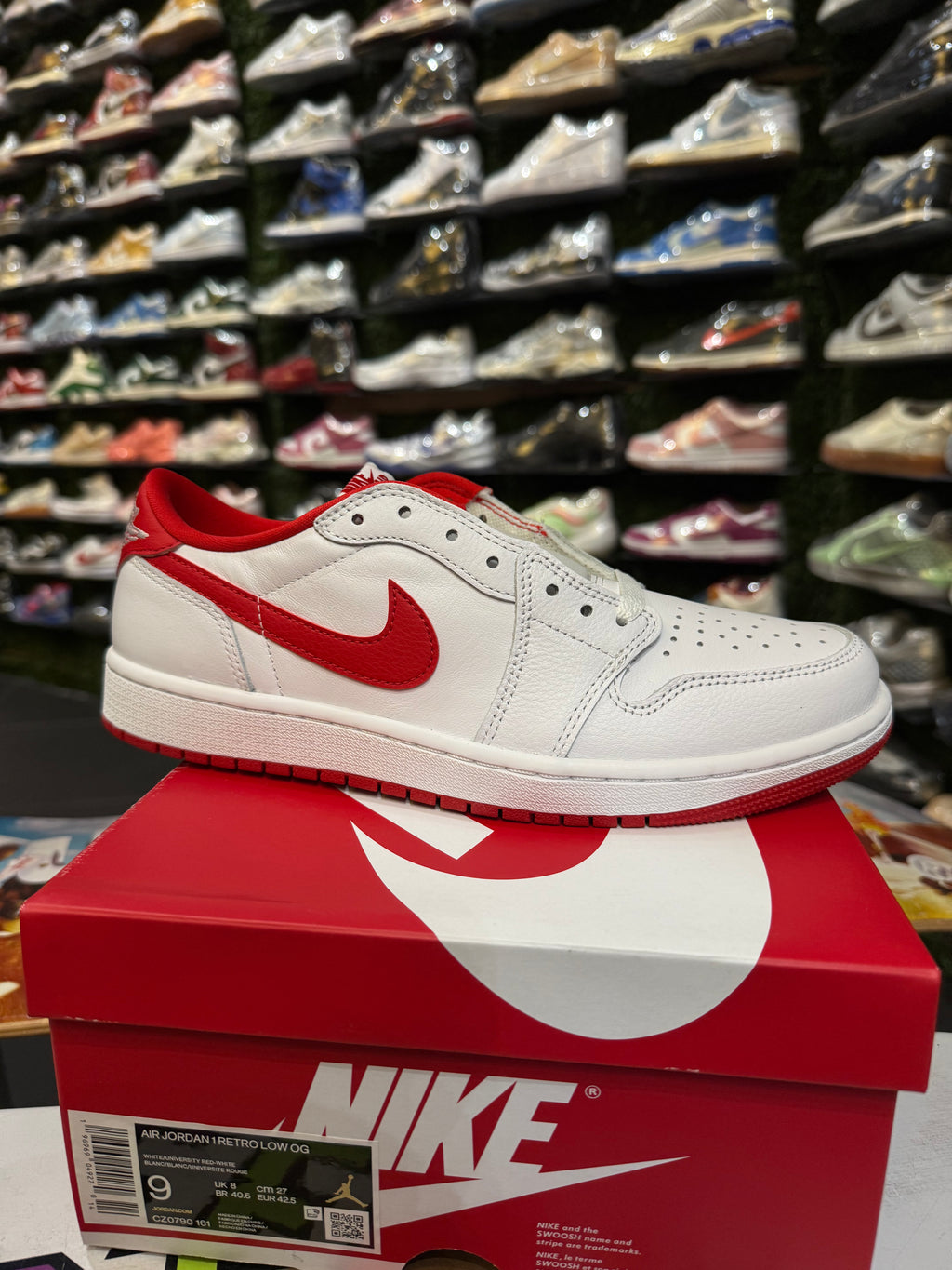 Jordan 1 low university red