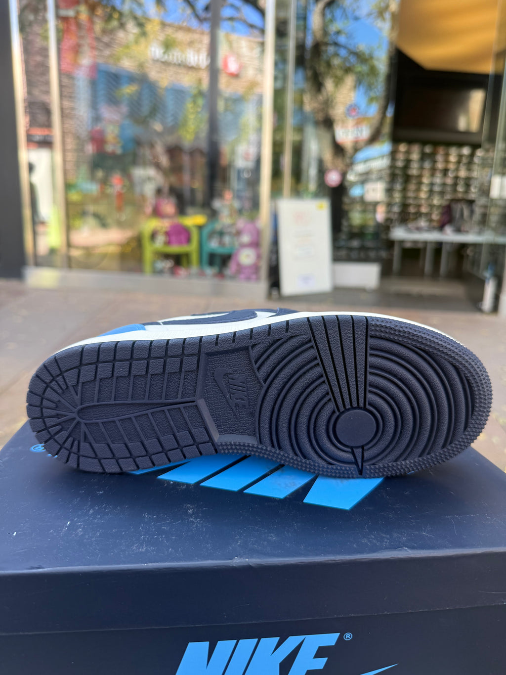 Jordan 1 low obsidian