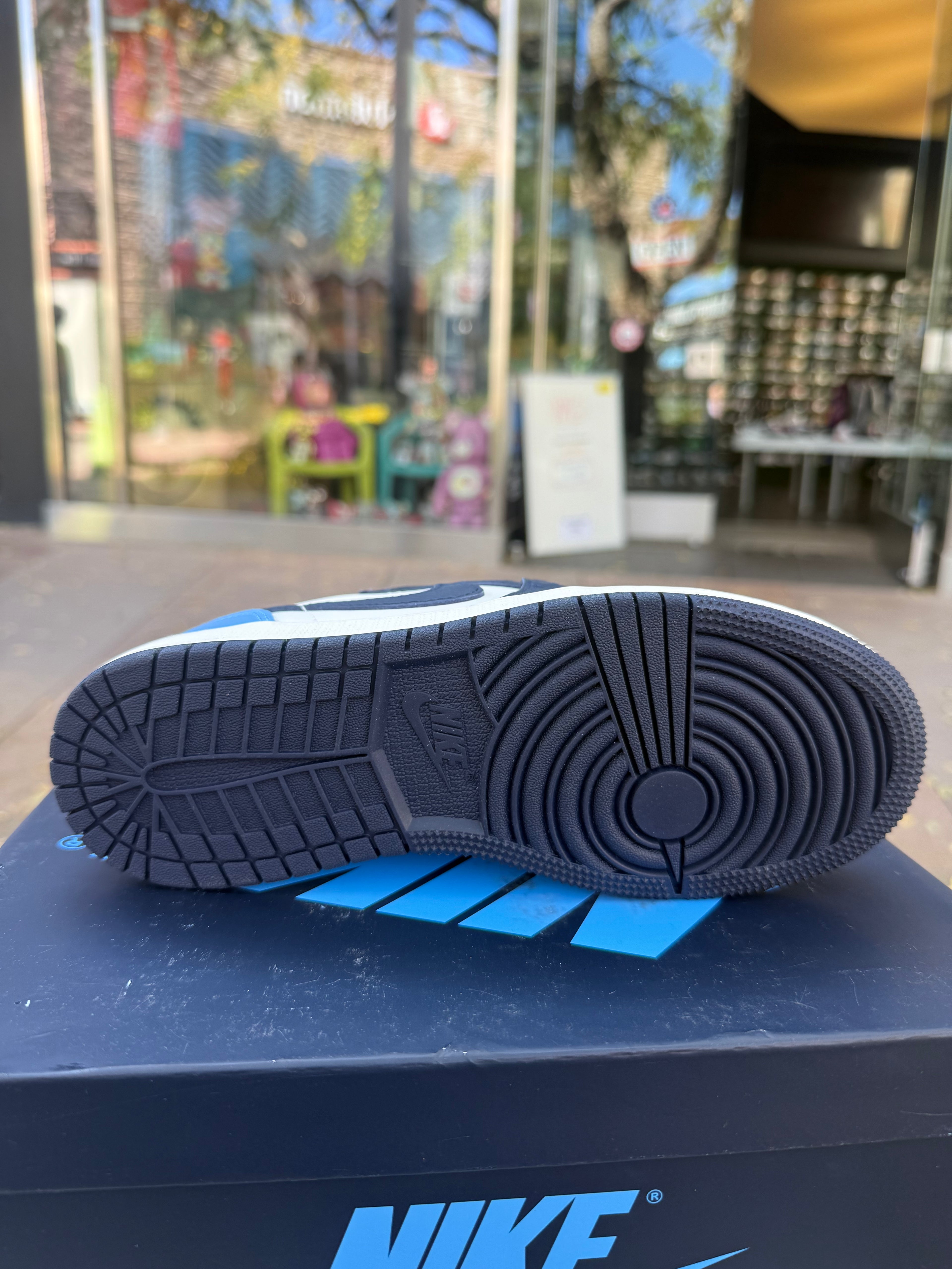 Jordan 1 low obsidian