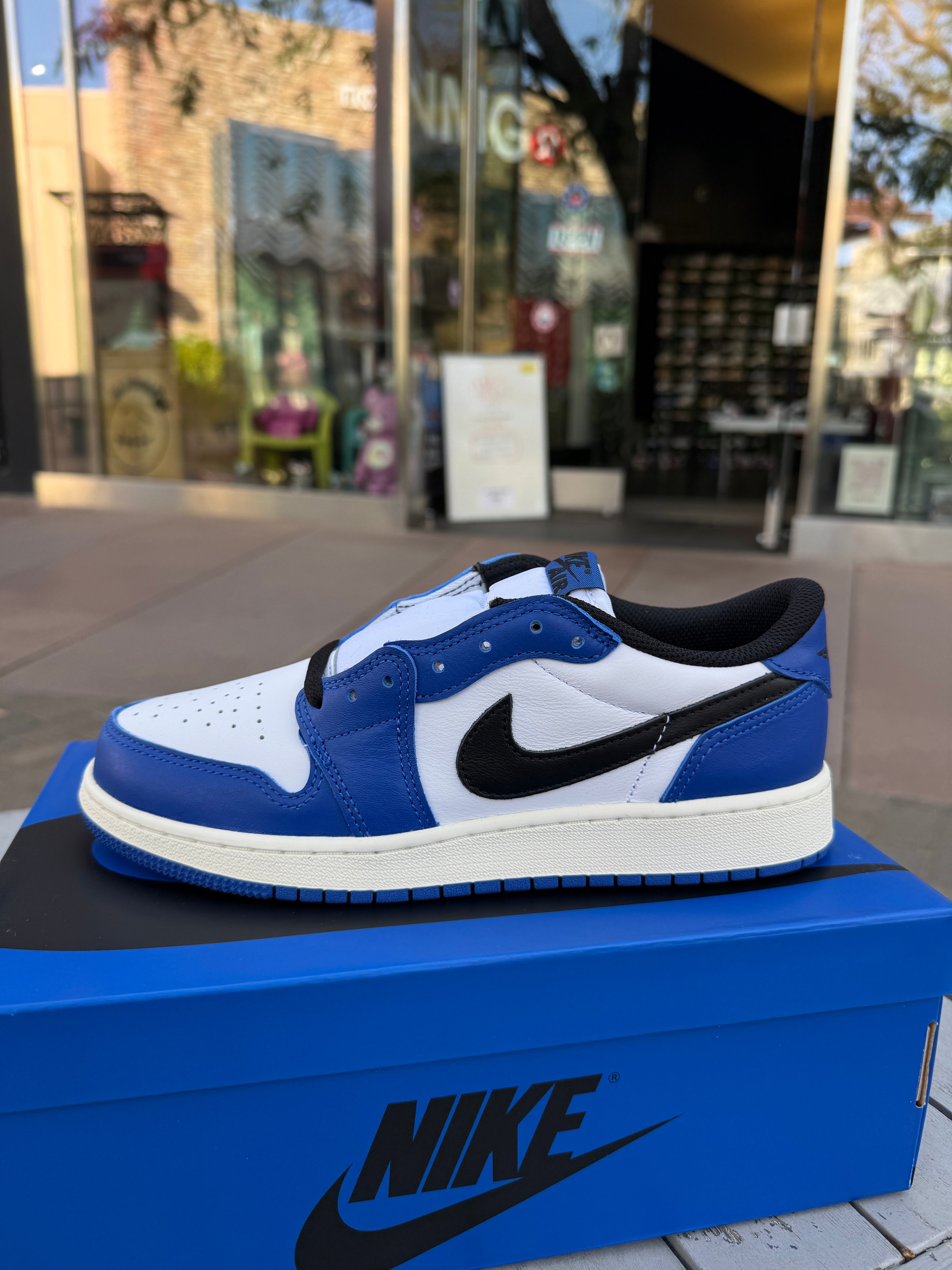 Jordan 1 game Royal