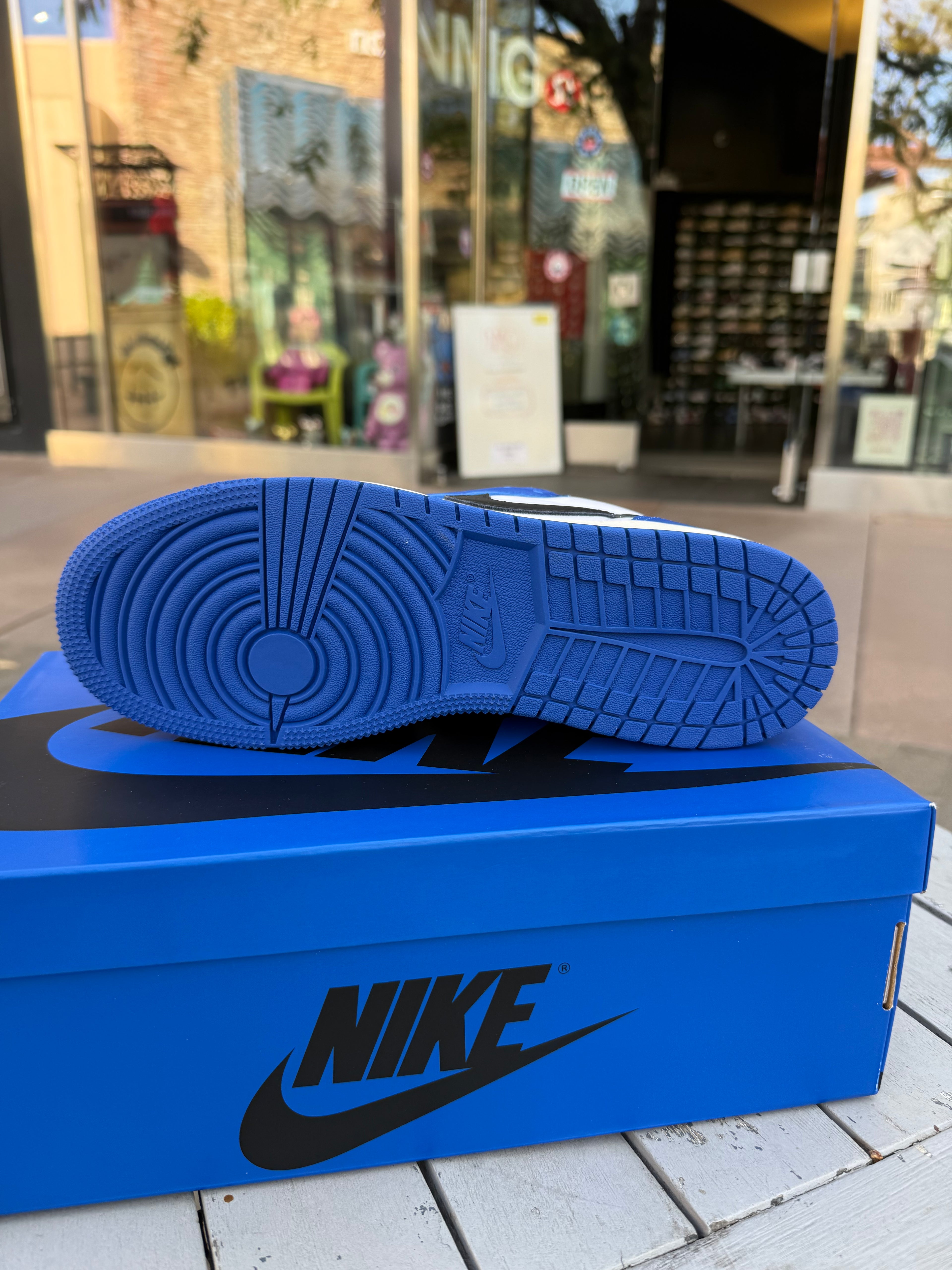Jordan 1 game Royal