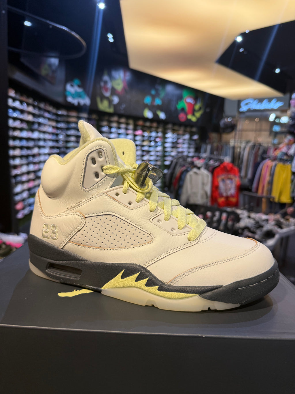 Jordan 5 luminous