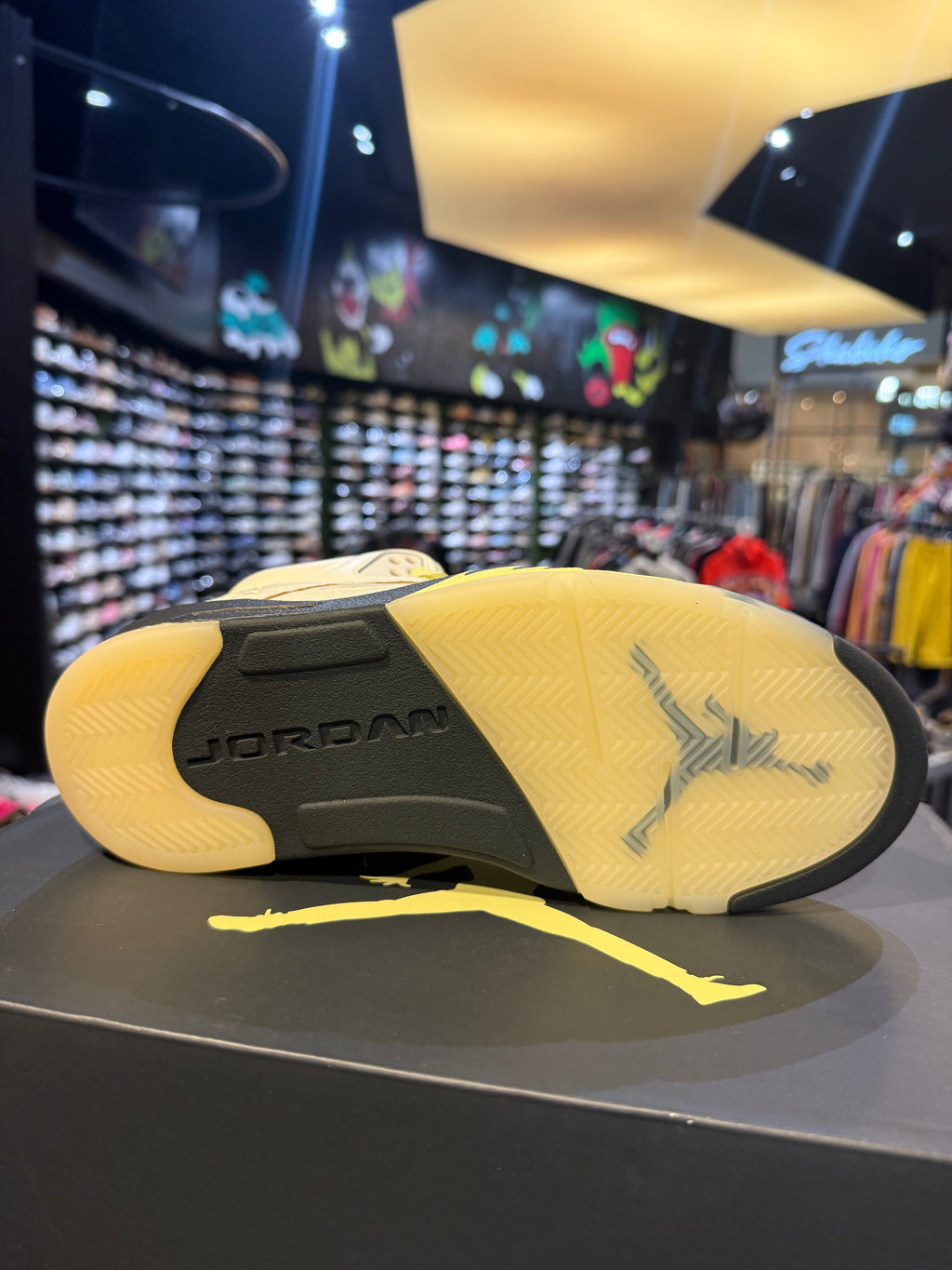 Jordan 5 luminous