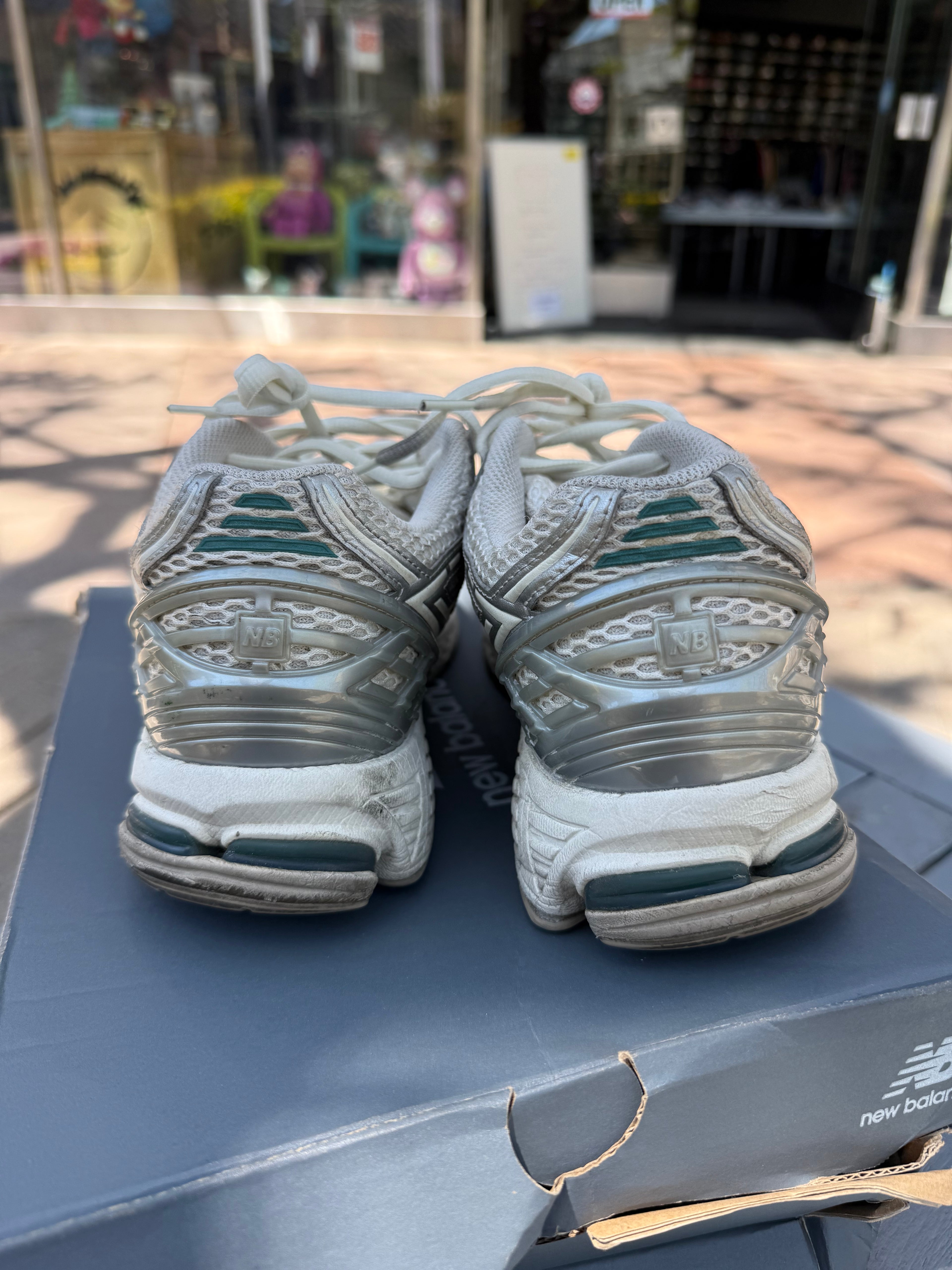 New balance 1906R