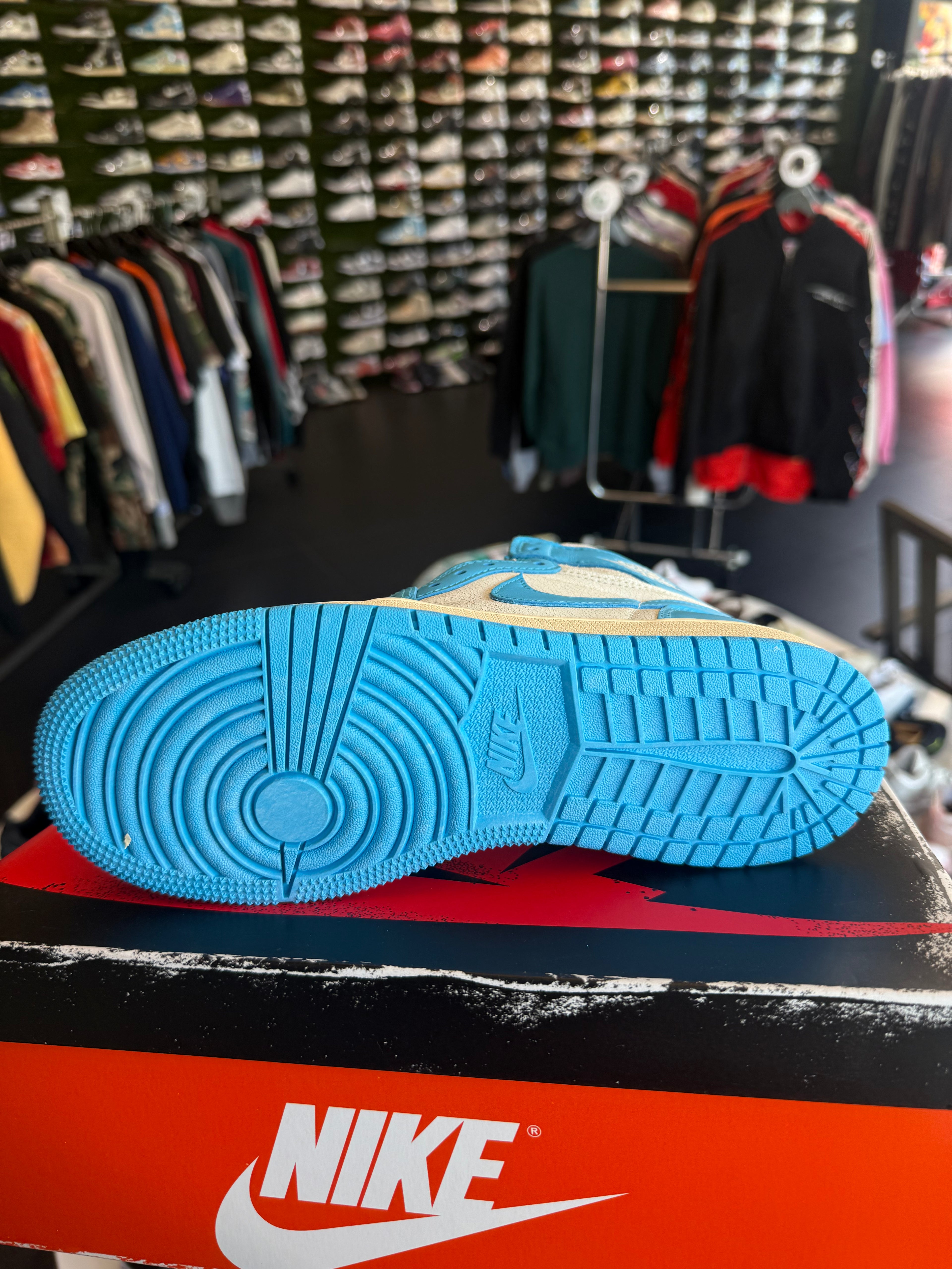 Jordan 1 reimagine Unc