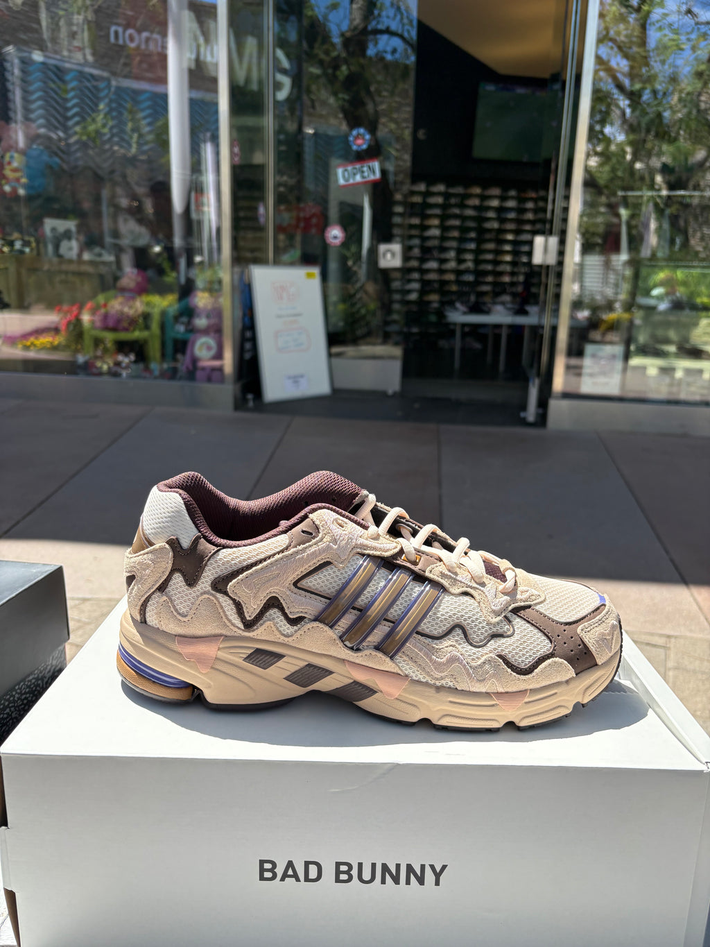 Adidas bad bunny paso fini