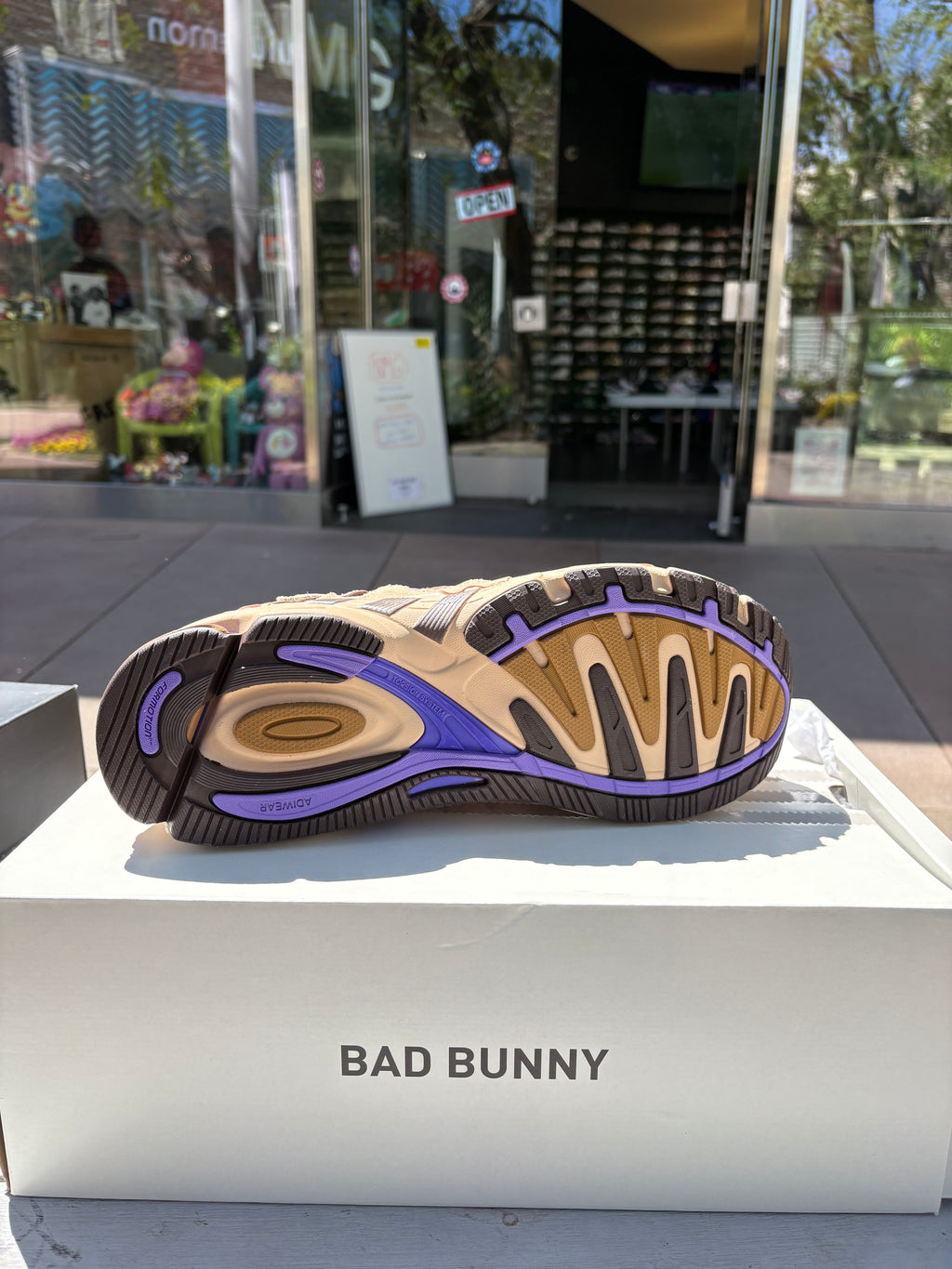 Adidas bad bunny paso fini